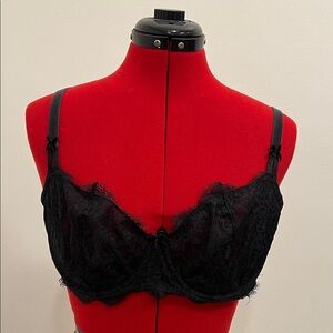 Victoria's Secret Elegant Black Lace Bra